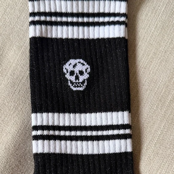 Alexander McQueen Black and White Casual Socks - Picture 2 of 4